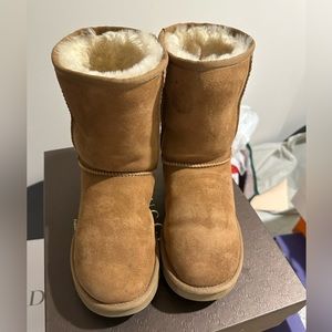 Classic short boot size 37 brown color